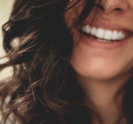 Jakie są sposoby na utrzymanie zdrowego uśmiechu